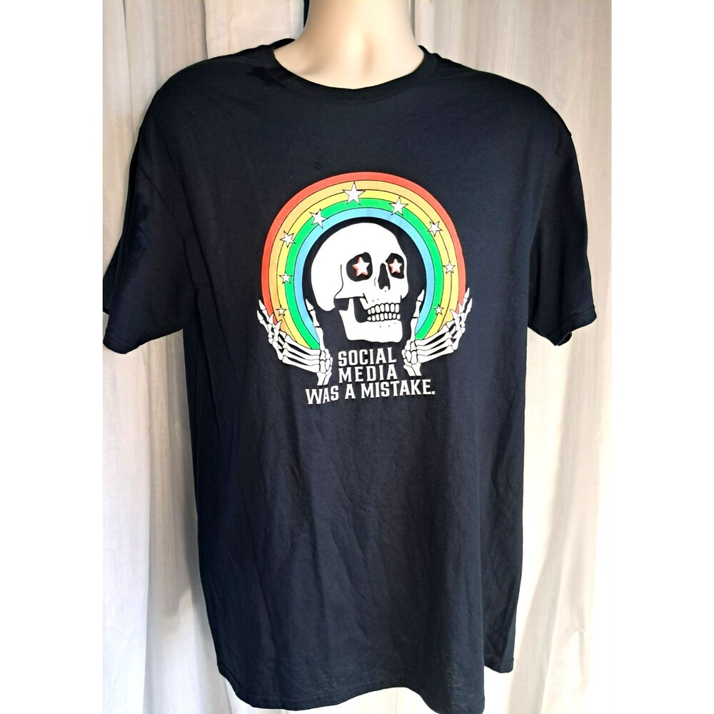 Black Tee "Social Media Was A Mistake" Skeleton Rainbow Design Size L Graphic T